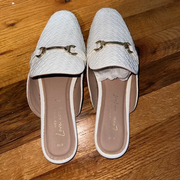New Look Women’s Mule Loafers in white size 9 - Picture 3 of 3